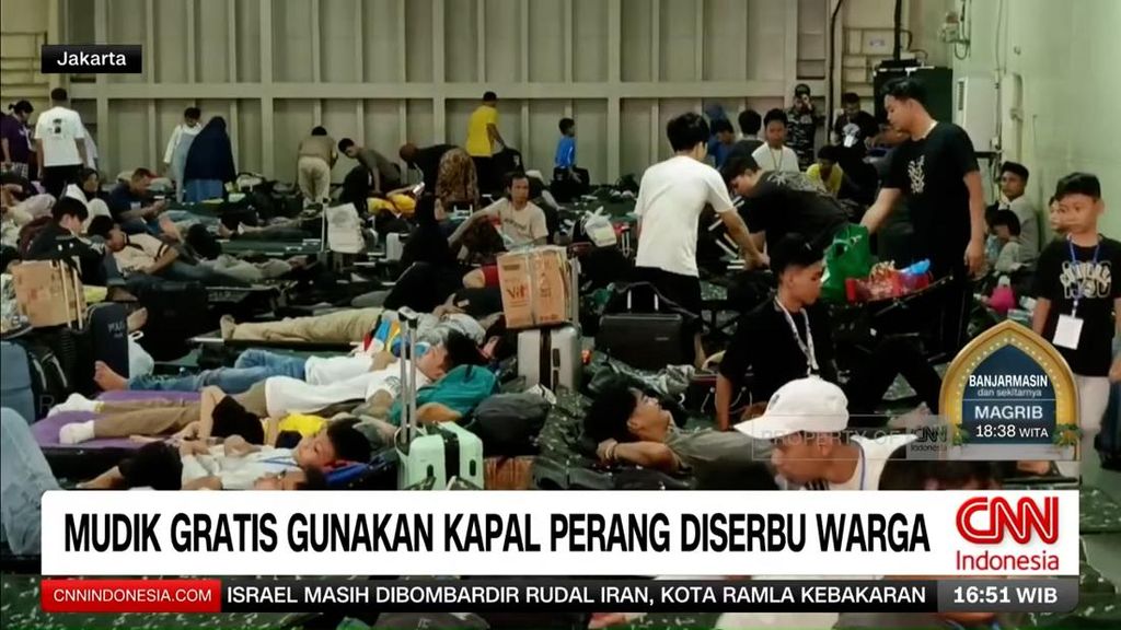 VIDEO: Mudik Gratis Kapal Perang TNI Diserbu Warga