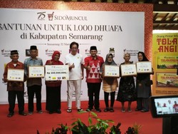 Rasa Syukur Direktur Sido Muncul Saat Santuni 1.000 Duafa Semarang