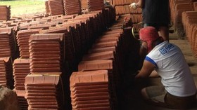 Perjalanan Hena Gian Majukan Usaha Genteng Bersama BRI