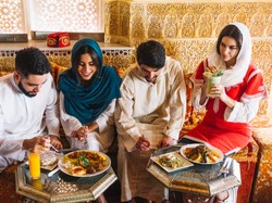 Tak Hanya Mudik, Ini 10 Tradisi Menyambut Idulfitri di Berbagai Daerah