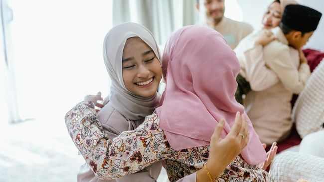 10 Doa Halal Bihalal Menyentuh Hati Lengkap untuk Silaturahmi dan Pertemuan