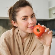 4 Makanan Sehat yang Bisa Mencerahkan Kulit, Konsumsi secara Rutin!