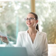 7 Tanda Perempuan yang Memiliki Kecerdasan Tinggi