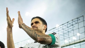 Berita Olahraga Terkini CNN Sport : Hasil DFB Pokal: Kevin Diks Jadi Kapten Tim, Gladbach Menang Telak 5-0