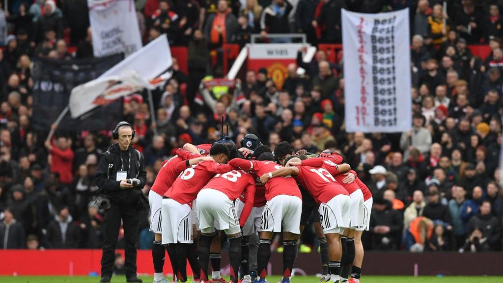 MU Bersaing dengan Barcelona dan Man City Rekrut Wonderkid 16 Tahun