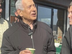 Video Netanyahu di Cafe Bikin Netizen Dunia Gaduh Soal Rumor Tewas