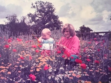 Pangeran William Bagikan Foto Langka Bareng Putri Diana
