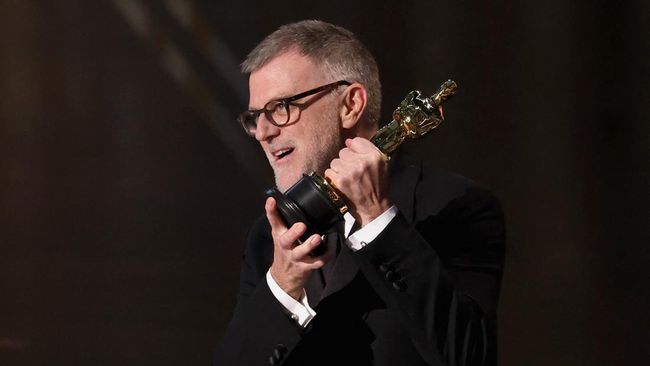 Paul Thomas Anderson akhirnya memutus penantian panjangnya untuk menjadi sutradara terbaik dalam ajang Academy Awards.