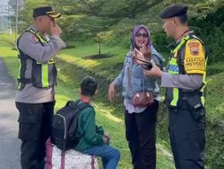 Pemudik Asal Bekasi Bingung Diturunkan dari Bus di Jalan Tol Semarang-Solo