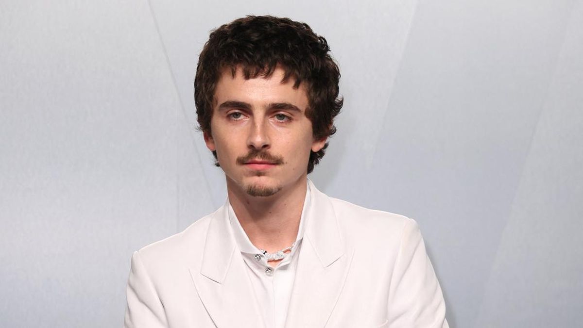 Respons Timothee Chalamet Disindir Conan O'Brien di Panggung Oscar