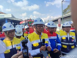 Ternyata Ini Penyebab Antrean Panjang SPBU di Daerah