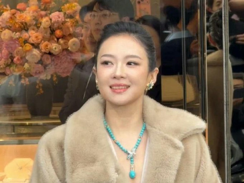 Wajah Terlihat Berbeda, Zhang Ziyi Dituding Oplas