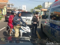 Antre Sejam Saat Lewati Pasar Galis Bangkalan, Banyak yang Toron