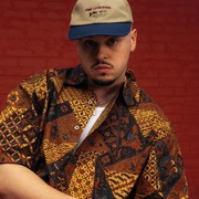 Heboh Brand AS Jual Baju Motif Batik dengan Nama Kemeja Print Abstrak