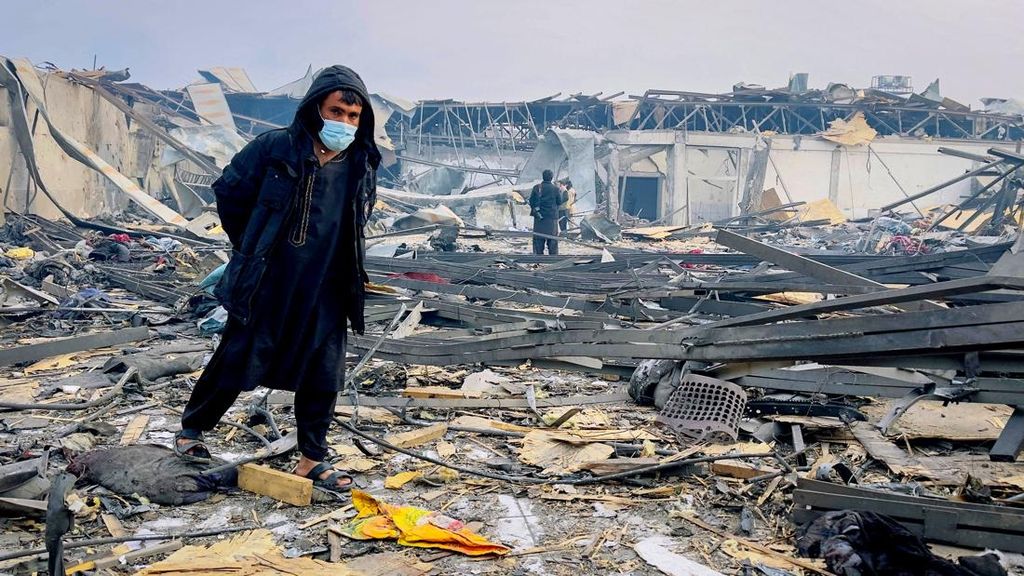 FOTO: 400 Orang Tewas dalam Serangan Udara Pakistan di RS Kabul