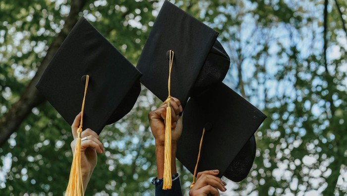 Ada ketimpangan jumlah maba antara PTN dan PTS.