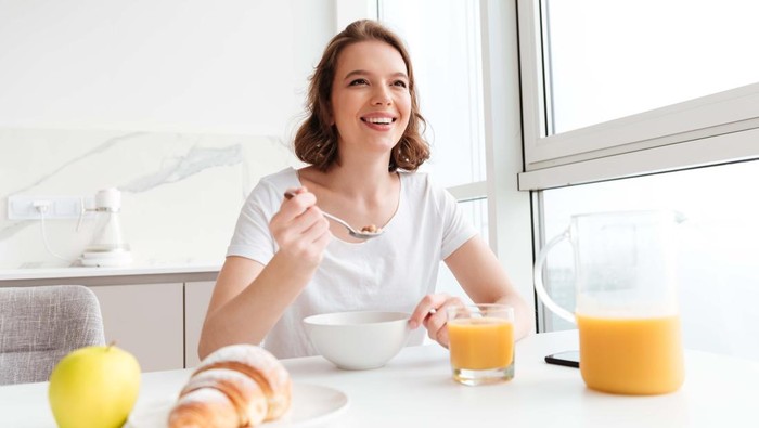 Banyak Makan Daging saat Lebaran? Ini 7 Kebiasaan di Pagi Hari yang Turunkan Kolesterol