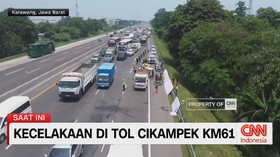 VIDEO: Kecelakaan di KM 61 Tol Cikampek, Lalu Lintas Sempat Tersendat