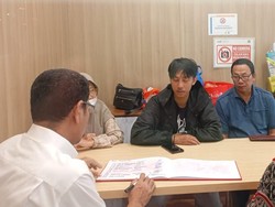 Komisioner Komnas HAM Temui Ortu Aktivis KontraS Korban Air Keras