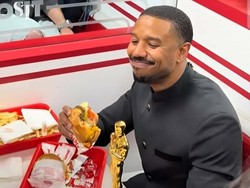 Aktor Terbaik Oscar 2026, 7 Potret Michael B Jordan Rayakan Kemenangan dengan Makan Burger