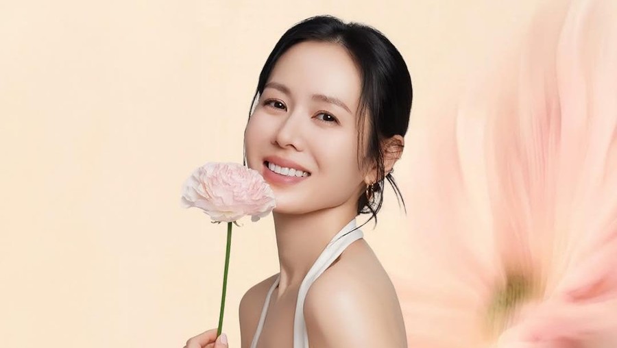 Penampilan Son Ye Jin dalam pemotretan terbaru&period;