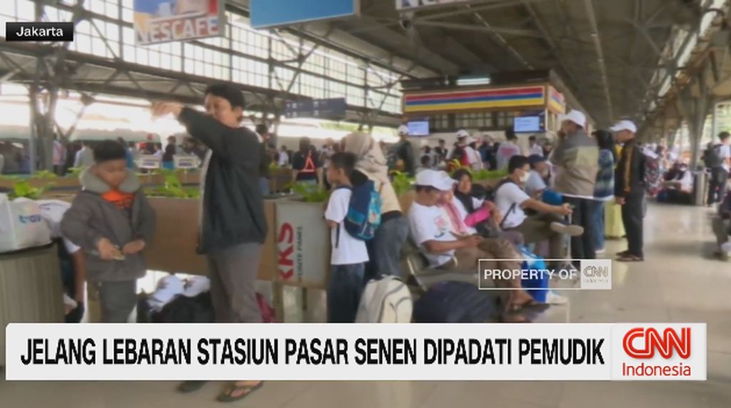 VIDEO: Stasiun Pasar Senen Diserbu Pemudik, 51.000 Penumpang Berangkat