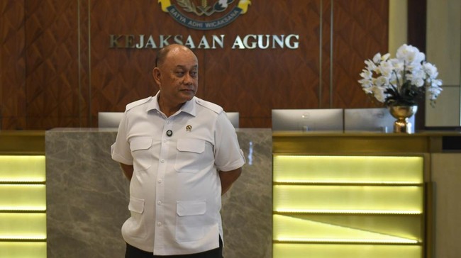 Media asing soroti Kepala BGN Dadan Hindayana dicopot Presiden Prabowo Subianto.