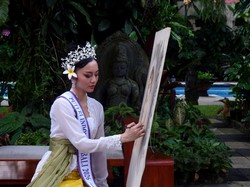 Cerita Victoria Kosasie Buat Performans dari Arsip Keluarga