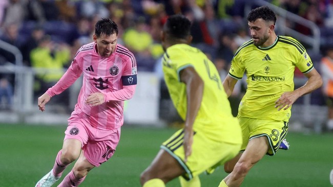 Lionel Messi memiliki momentum mencetak gol ke-900 dalam kariernya saat Inter Miami menghadapi Nashville SC di babak 16 besar Piala Champions Concacaf.
