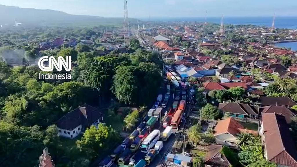 Penampakan Antrean Arus Mudik di Pelabuhan Gilimanuk