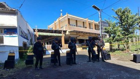 Ledakan Keras di Masjid Jember, Tim Penjinak Bom Terjun Olah TKP