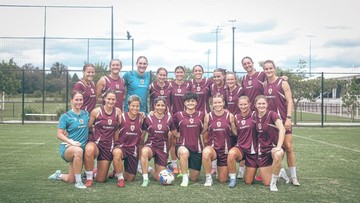 Kabar Sport CNN Terbaru : Tersisa 2 Orang di Australia, Pemain Iran Latih Bareng Brisbane Roar