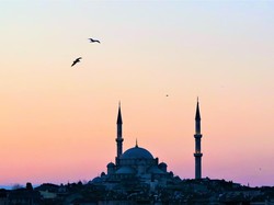 Jadwal Buka Puasa Hari Ini 17 Maret 2026 di Tiga Zona Waktu Indonesia