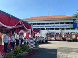 Pemprov Jatim Angkut 122 Motor Pemudik Gratis dari Surabaya