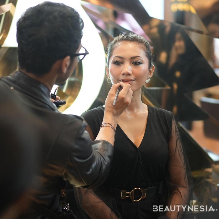 Inspirasi Eid Makeup dengan Produk-produk Unggulan YSL Beauty