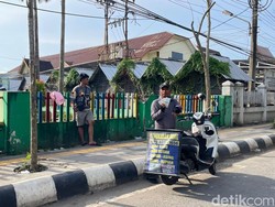 Cuan! Harga Jasa Tukar Uang Pinggir Jalan di Banjarmasin Capai 30 Persen