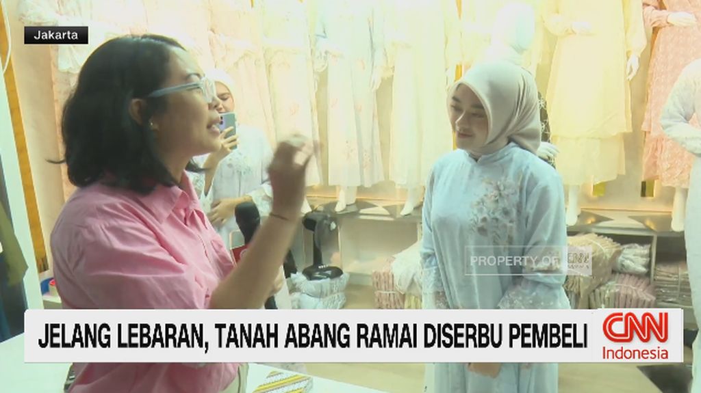 VIDEO: Jelang Lebaran, Tanah Abang Diserbu Pembeli