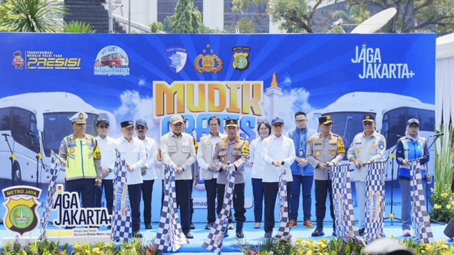 Polri menyediakan 81 bus untuk mengangkut 4.009 pemudik yang sudah mendaftar di Samsat-Samsat.