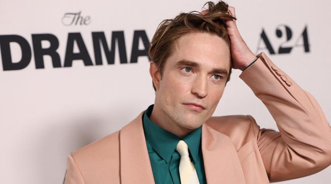 Robert Pattinson menjadi sorotan setelah menjawab pertanyaan iseng soal zodiak yang red flag untuk urusan menjalin hubungan.