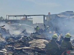 Kebakaran Sejumlah Bangunan di Kalideres, Api Diduga dari Gudang Palet Kayu