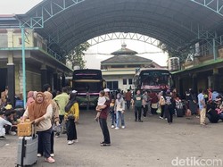 Solar Langka di Jalinsum, Harga Tiket Bus Medan-Jakarta Naik Rp 100 Ribu