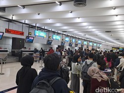 Puncak Arus Mudik, Bandara Soetta Dipenuhi Penumpang Sejak Dini Hari