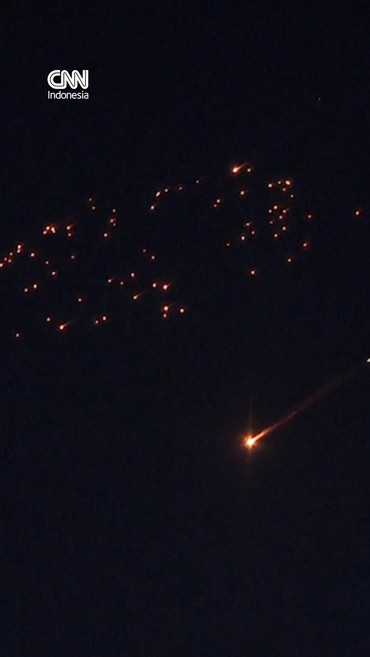 Serbuan Rudal Iran Hantam Israel, Dua Orang Tewas