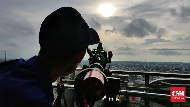 Lembaga Falakiyah NU melaporkan hilal 1 Syawal 1447 Hijriah tidak terlihat di 43 titik di Jawa Timur.