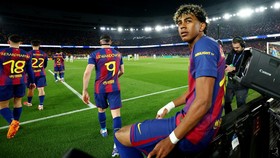 FOTO: Barcelona Hancurkan Newcastle di 45 Menit Terakhir