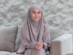 Datang Jauh-jauh, Zaskia Adya Mecca Kaget Sidang Kasus Pemukulan Ditunda Tanpa Informasi