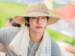 Ahn Hyo Seop Jadi Petani Serabutan di Drakor Romantis Komedi 'Sold Out On You'
