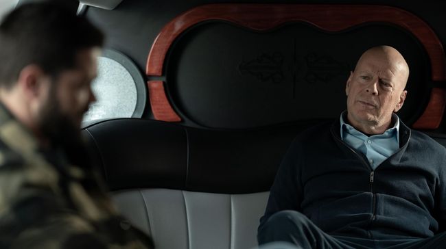 Jadwal Blockbuster Sahur Movies Trans TV hari ini (20 Maret) Hard Kill tayang pukul 2.00 WIB.