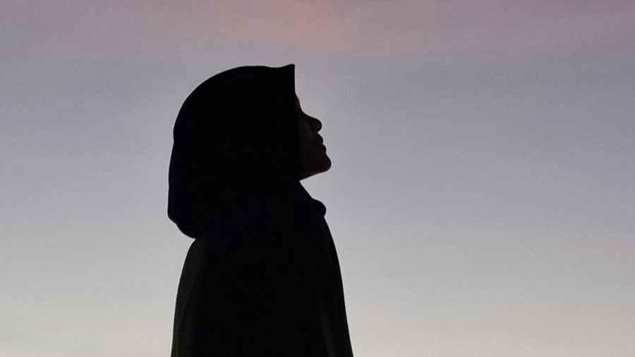 Ilustrasi wanita berhijab
