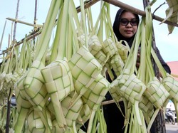 Mau Bikin Ketupat di Rumah? Ketahui 4 Teknik Masaknya